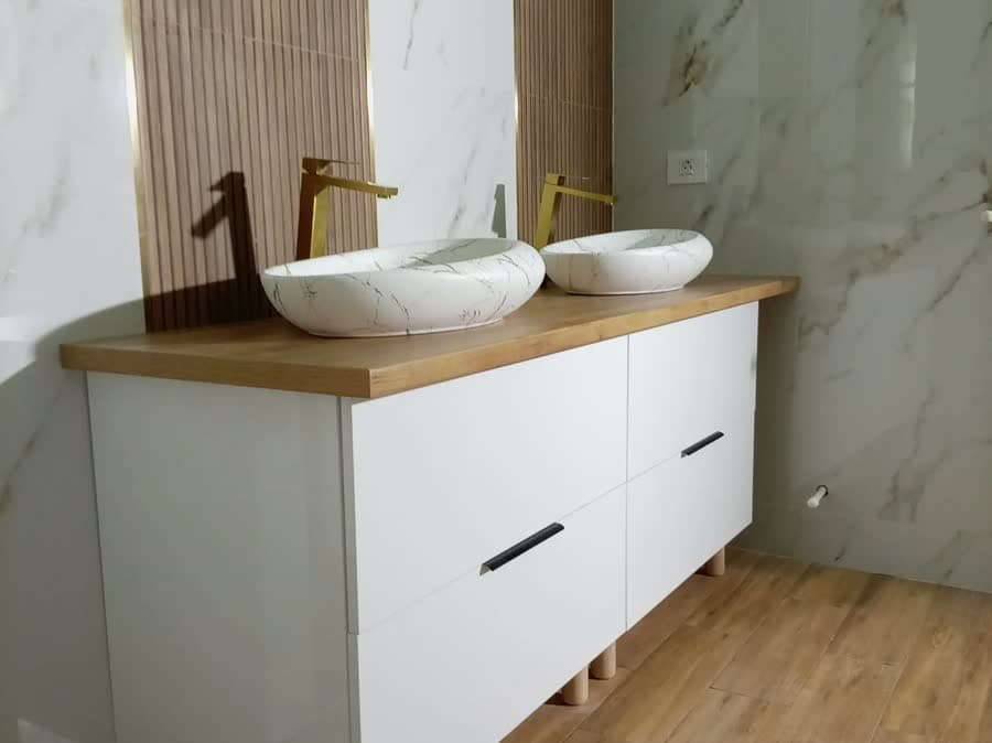 Mobilier de baie făcut la comandă